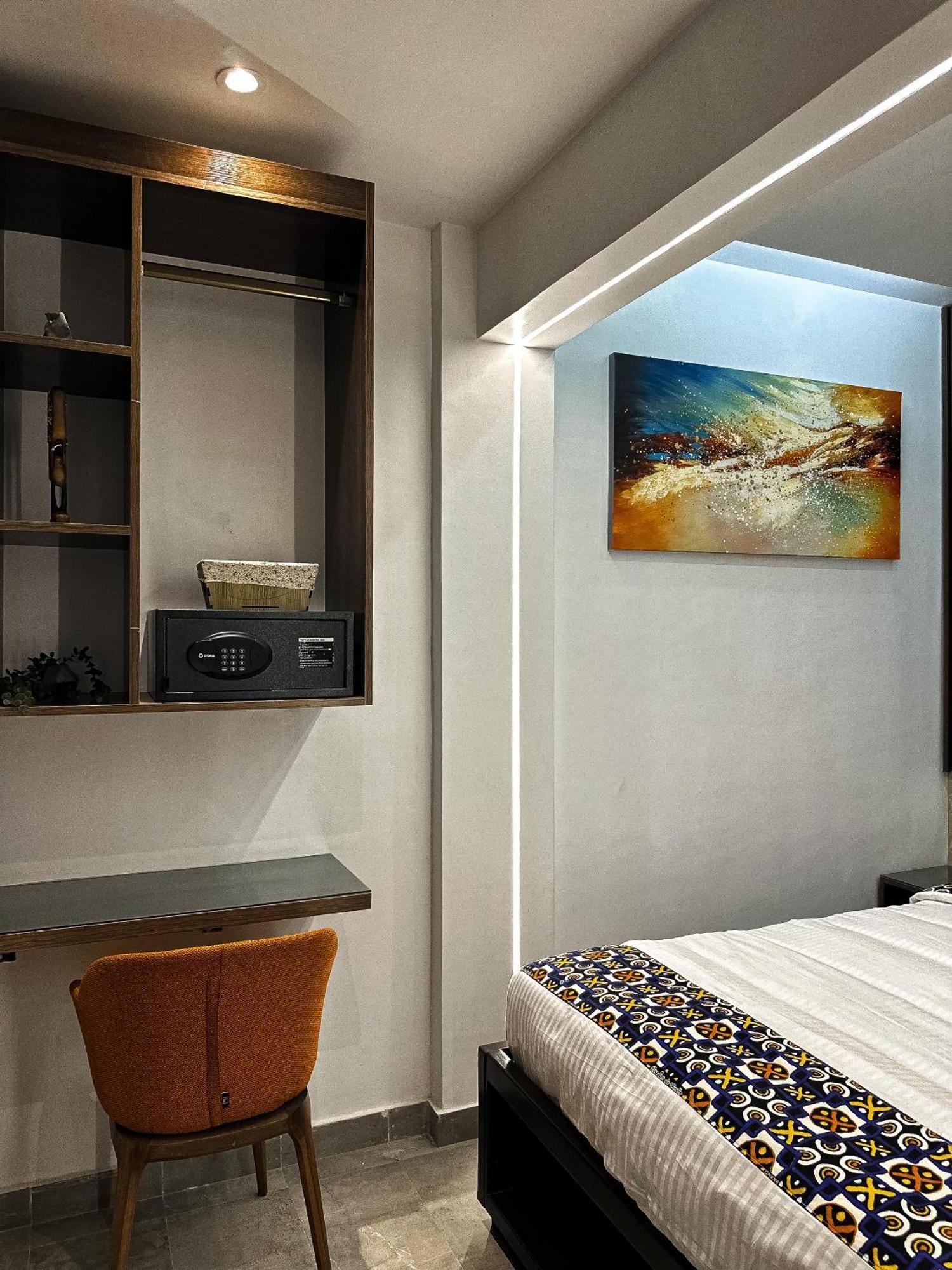Klik Klak Appart Hotel Cotonou Buitenkant foto