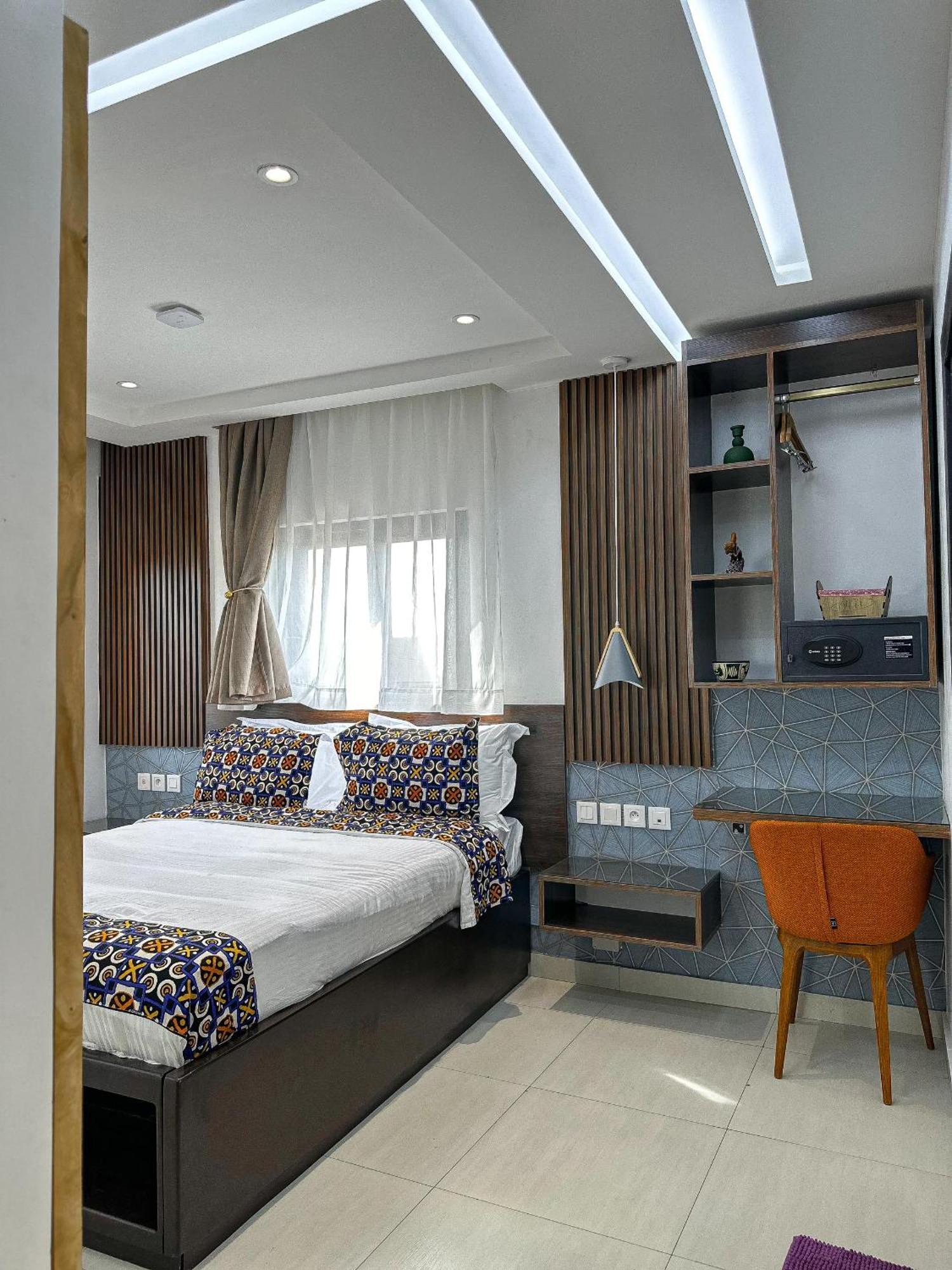 Klik Klak Appart Hotel Cotonou Buitenkant foto